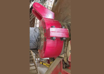 Bespoke lifting attachment for removal of 80t rotor